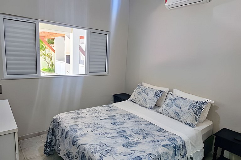 Casa Moderna 4 quartos próximo à Praia do Forte